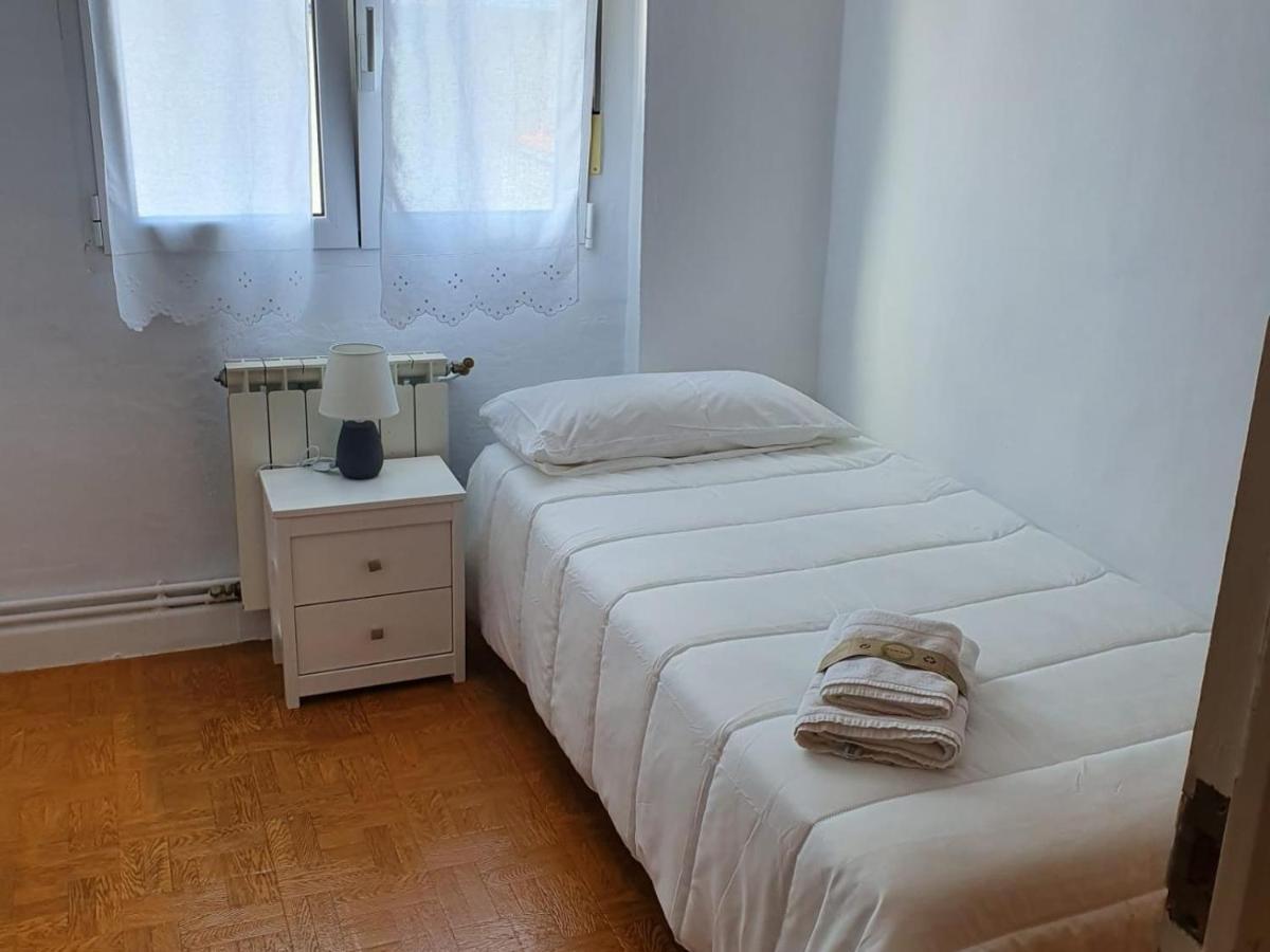 Bonito Apartamento Cerca De Las Playas Santander Bagian luar foto